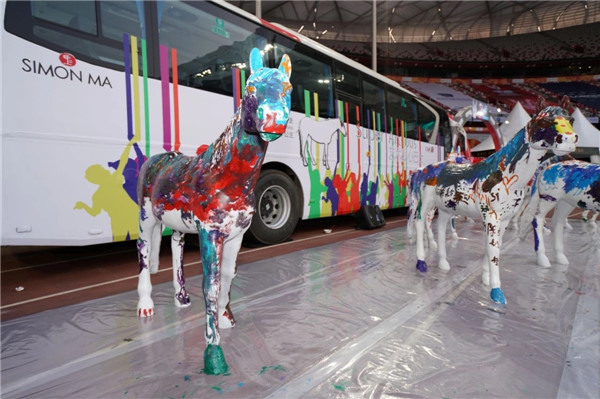 Super Art Bus驶进鸟巢 马兴文·马迹2019北京发布